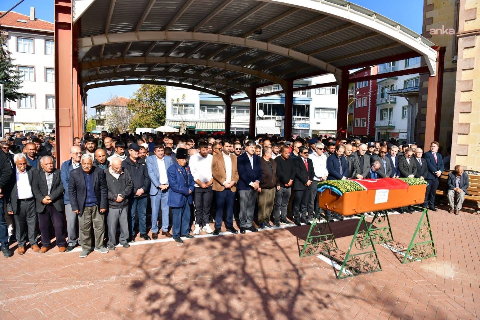 "UNESCO Yaşayan İnsan Hazinesi" unvanlı Kırşehirli davul ustası Göçer son yolculuğuna uğurlandı
