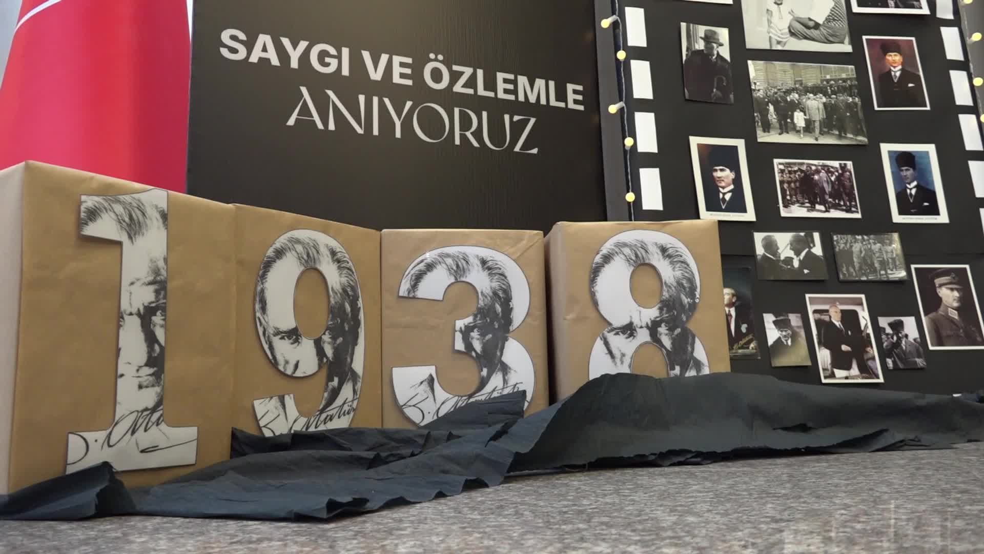 Bornovalı minikler, Atatürk’ü şiirler ve şarkılarla andı