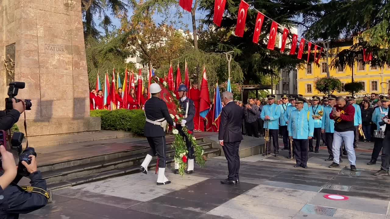 Büyük Önder Atatürk'ü anıyoruz... Atatürk, vefatının 87. yılında Trabzon'da anıldı