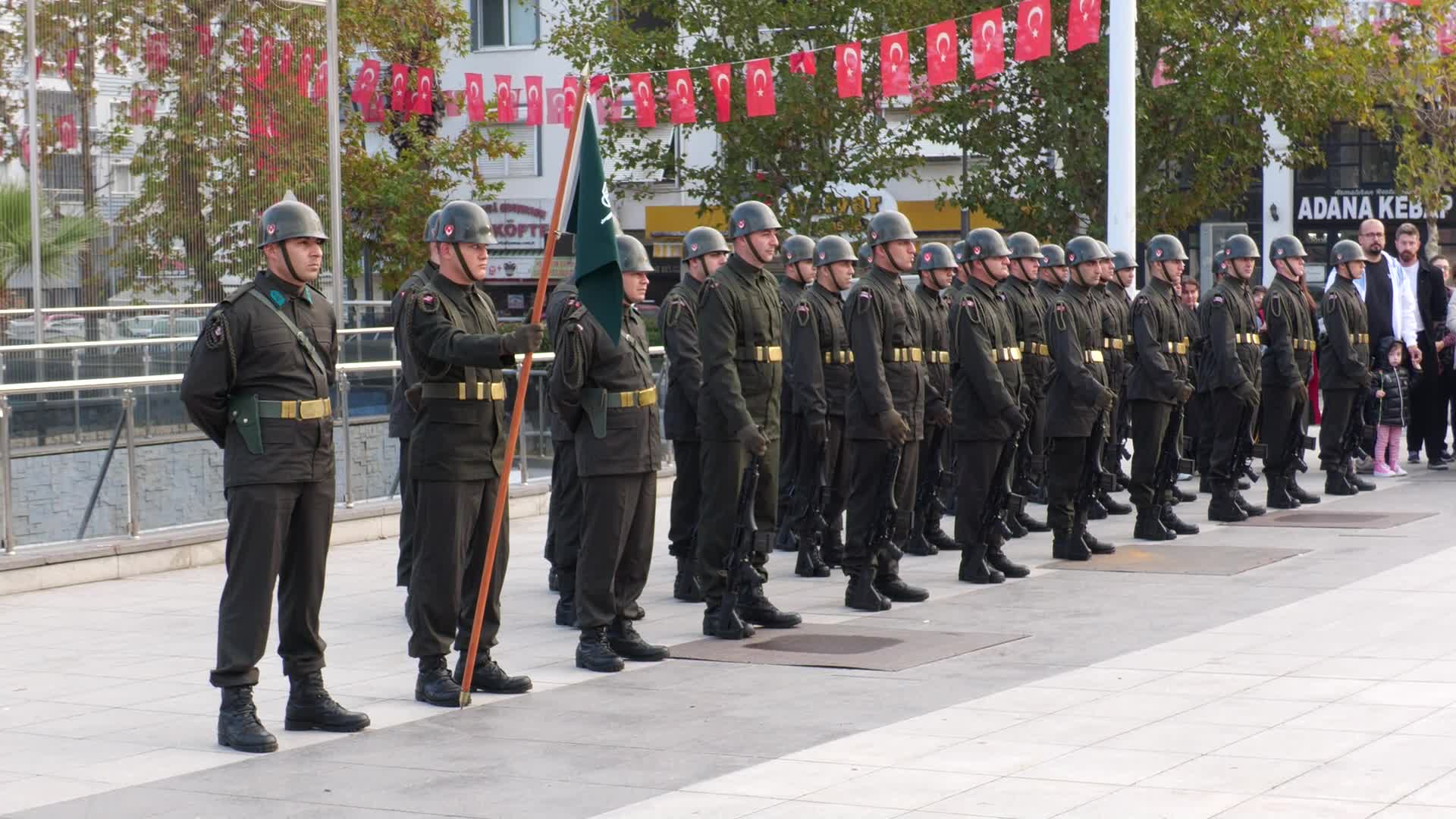 Büyük Önder Atatürk'ü anıyoruz… Atatürk, vefatının 87’nci yılında Manisa’da anıldı