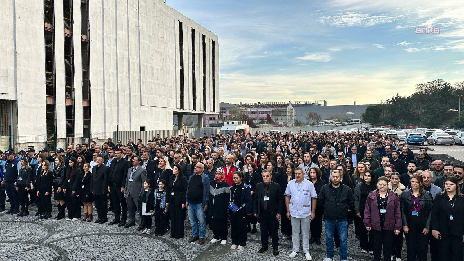 Bakırköy’de 10 Kasım anması... Saatler 09.05’i gösterdiğinde ilçede hayat durdu