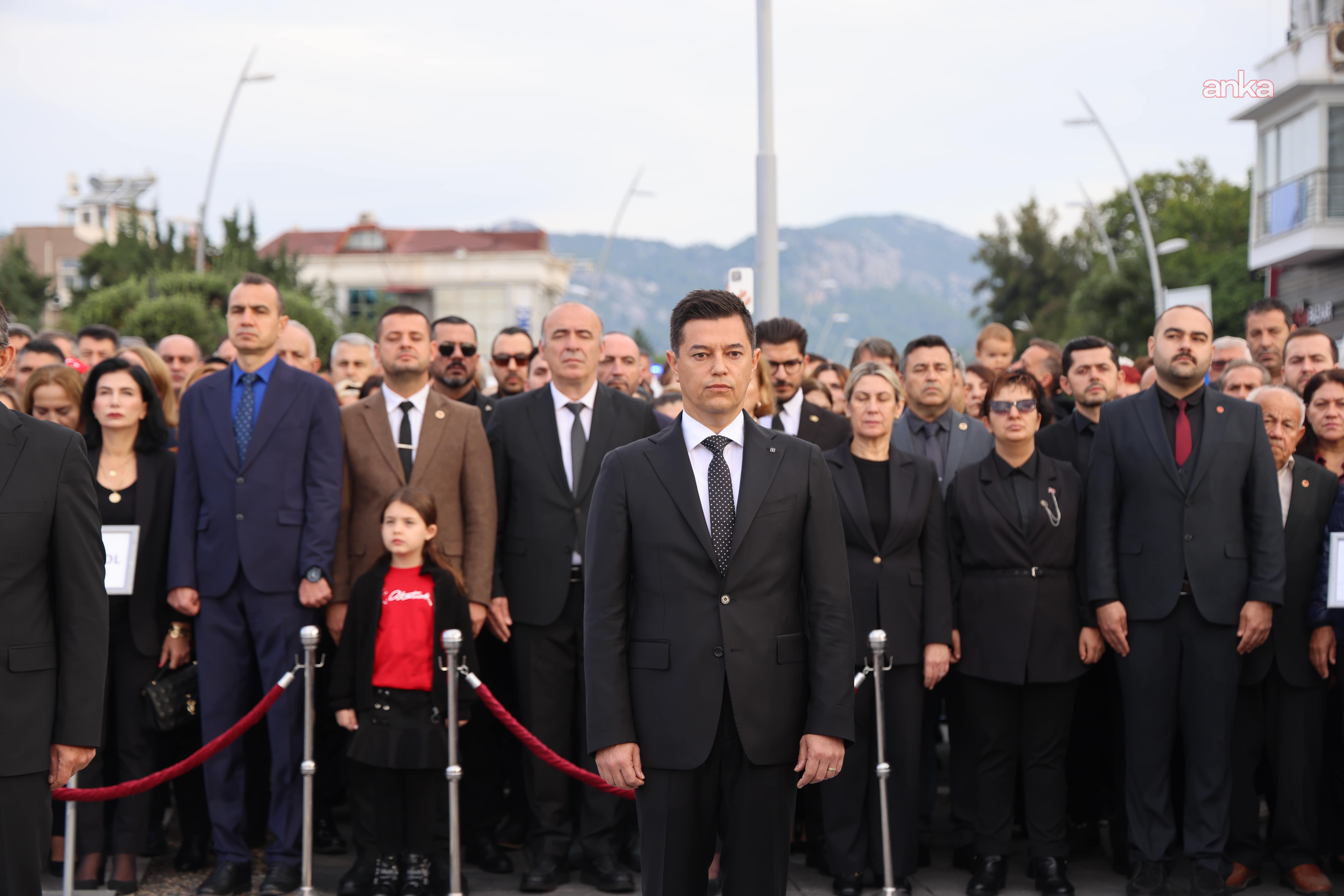 Marmaris Atatürk Meydanı’nda 10 Kasım anması