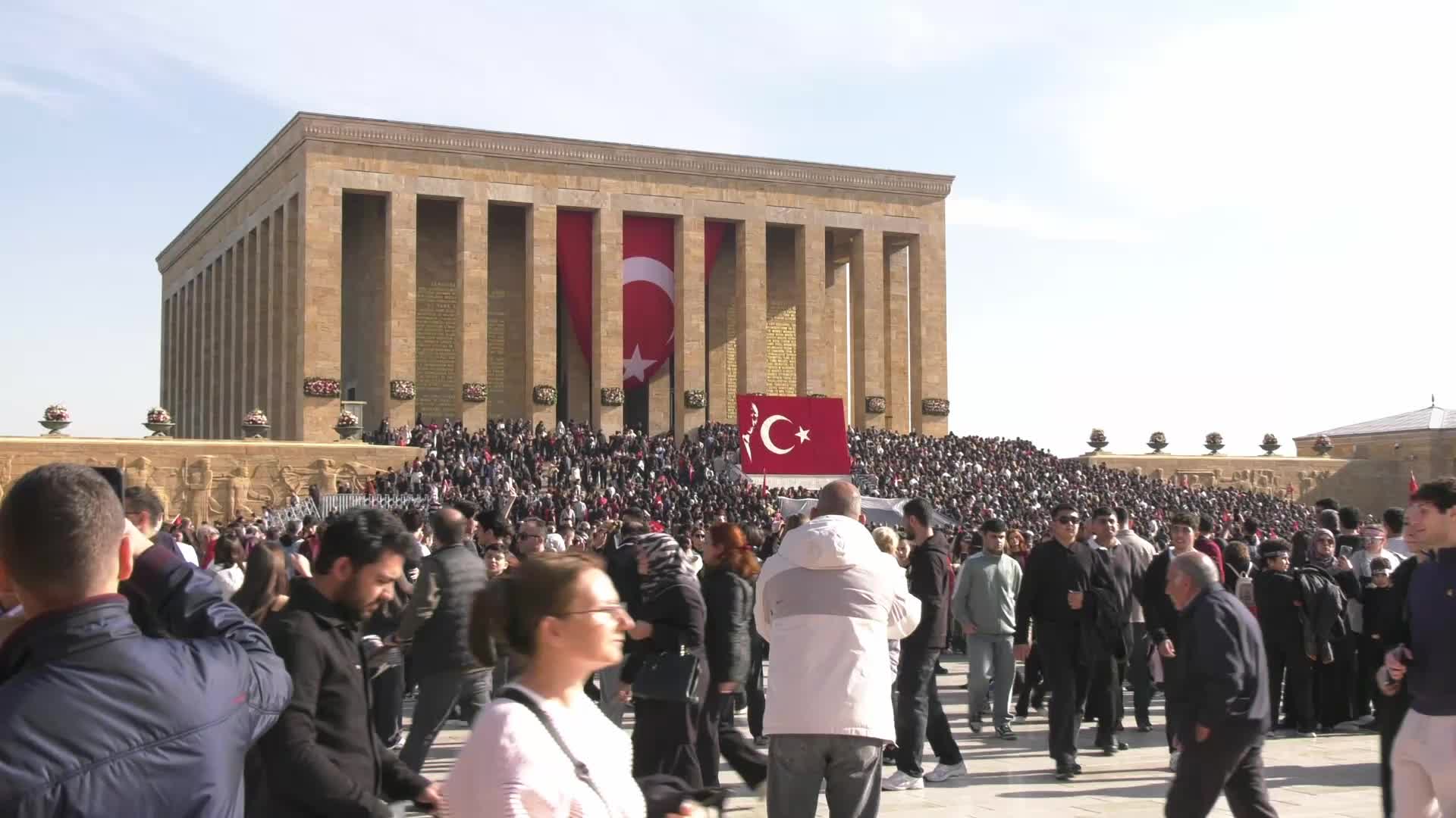 Büyük Önder Atatürk'ü anıyoruz... Anıtkabir’i ziyaret eden üniversiteliler: "Atamızın bize açtığı yolda yürüyeceğiz"