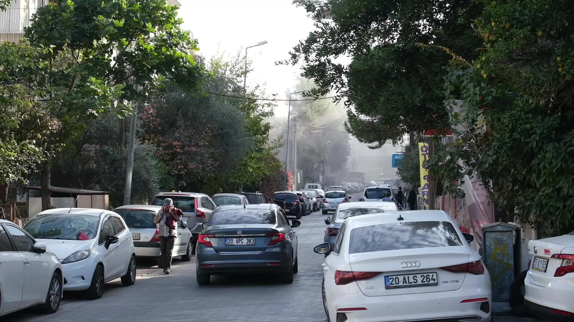 Denizli'de riskli yıkım endişe yarattı... TMMOB Yönetim Kurulu Üyesi Balkanay: Teknik şartların hiçbiri yapılmamış gibi görünüyor