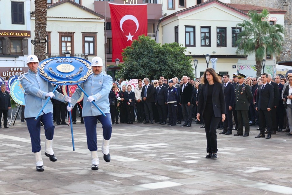Çeşme’de Atatürk vefatının 87’nci yılında bir dizi etkinlikle anıldı