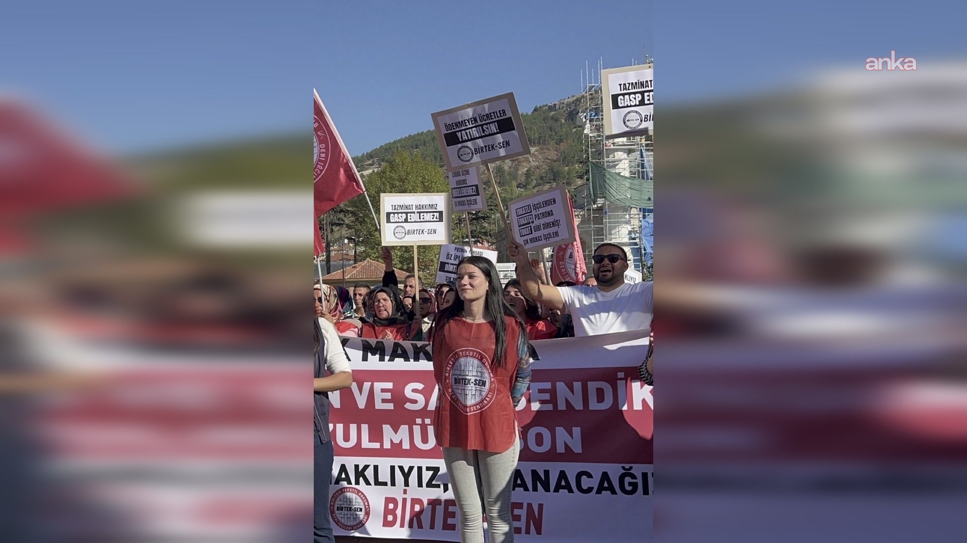 Şık Makas işçisi Buse Kara'ya ev hapsi ve yurt dışı çıkış yasağı verildi