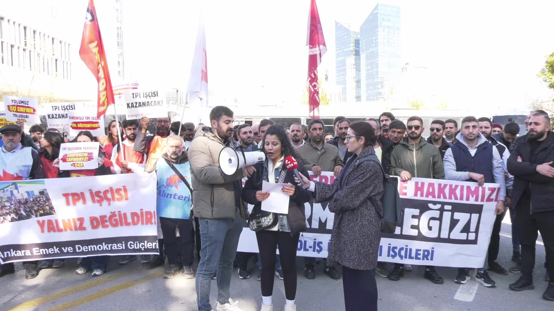 TPI işçileri, ABD'nin Ankara Büyükelçiliği'ne yürüdü: "Buraya Türkiye işçi sınıfının onurunu savunmaya geldik"