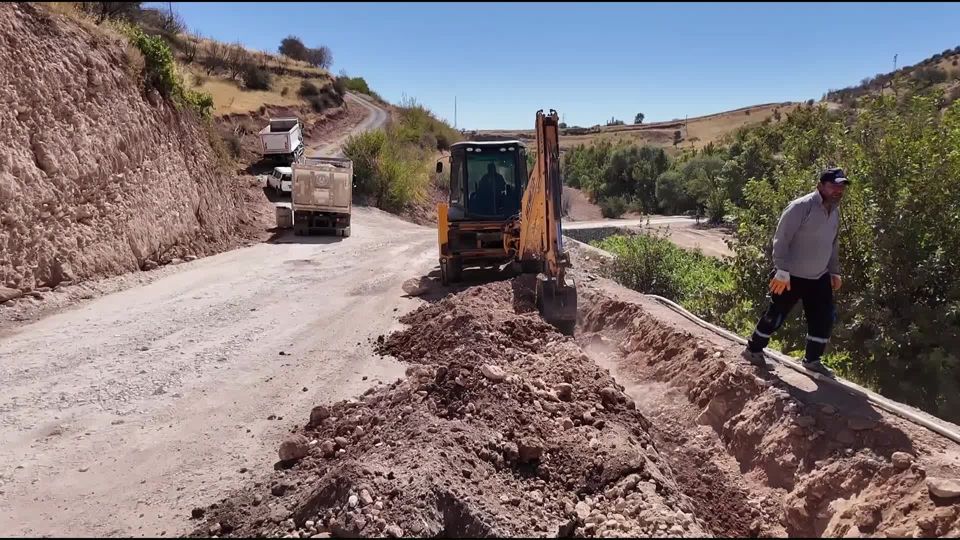 Adıyaman Belediyesi, Örenli Mahallesi Gebeli Küme Evleri’ni asfaltla buluşturdu