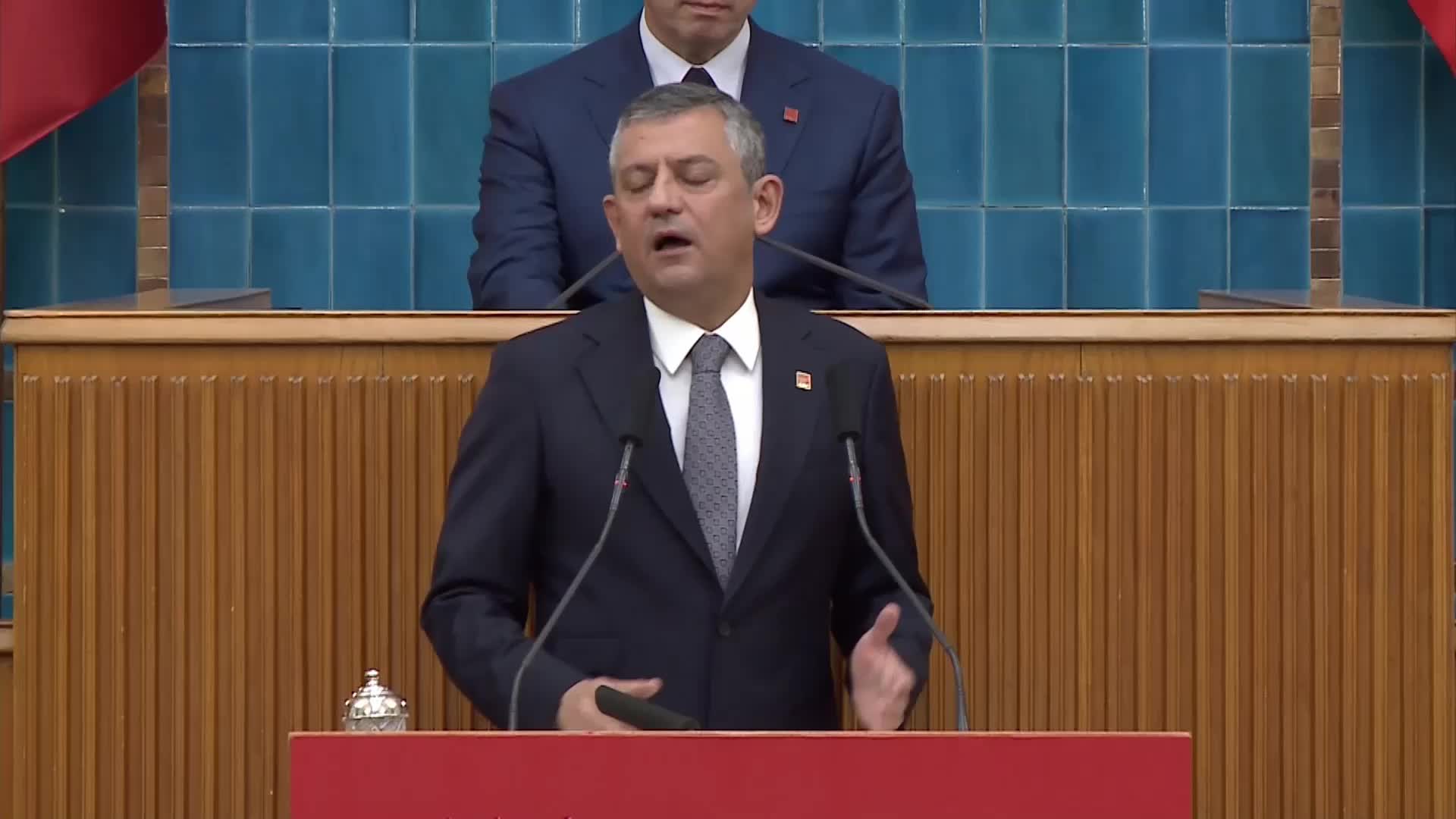 CHP grup toplantısı... Özgür Özel: "Kim ne kadar isterse gönlünce çocuk sahibi olacak, devlet de sizinle birlikte o çocuğun arkasında kapı gibi duracak"