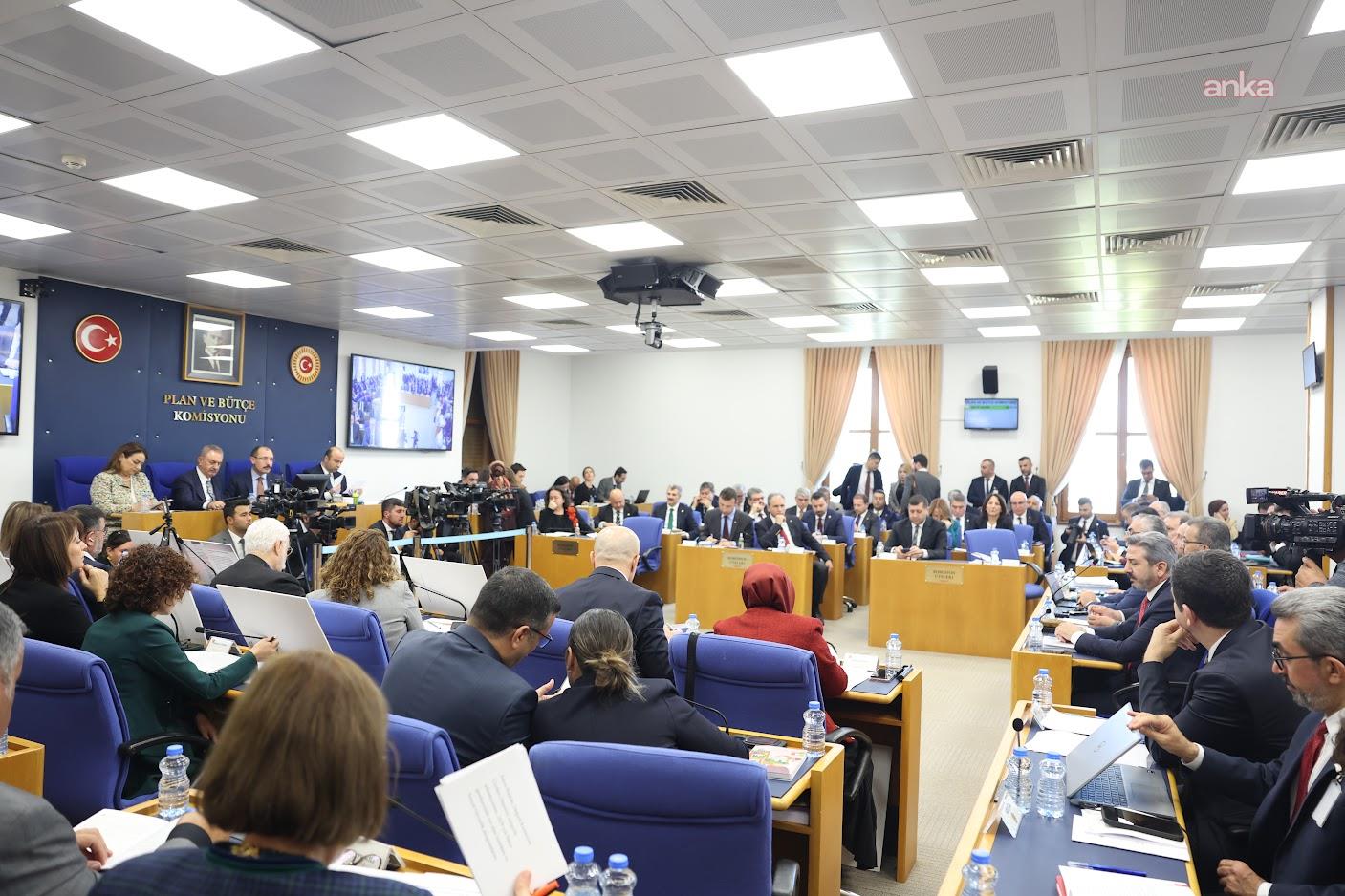 2026 bütçesi Plan ve Bütçe Komisyonu... CHP'li Ağbaba: Nobel Ekonomi Ödülü’nü Türkiye’deki emeklilere verin. 16 bin 681 TL ile yaşıyorsa her türlü ödülü hak ediyor