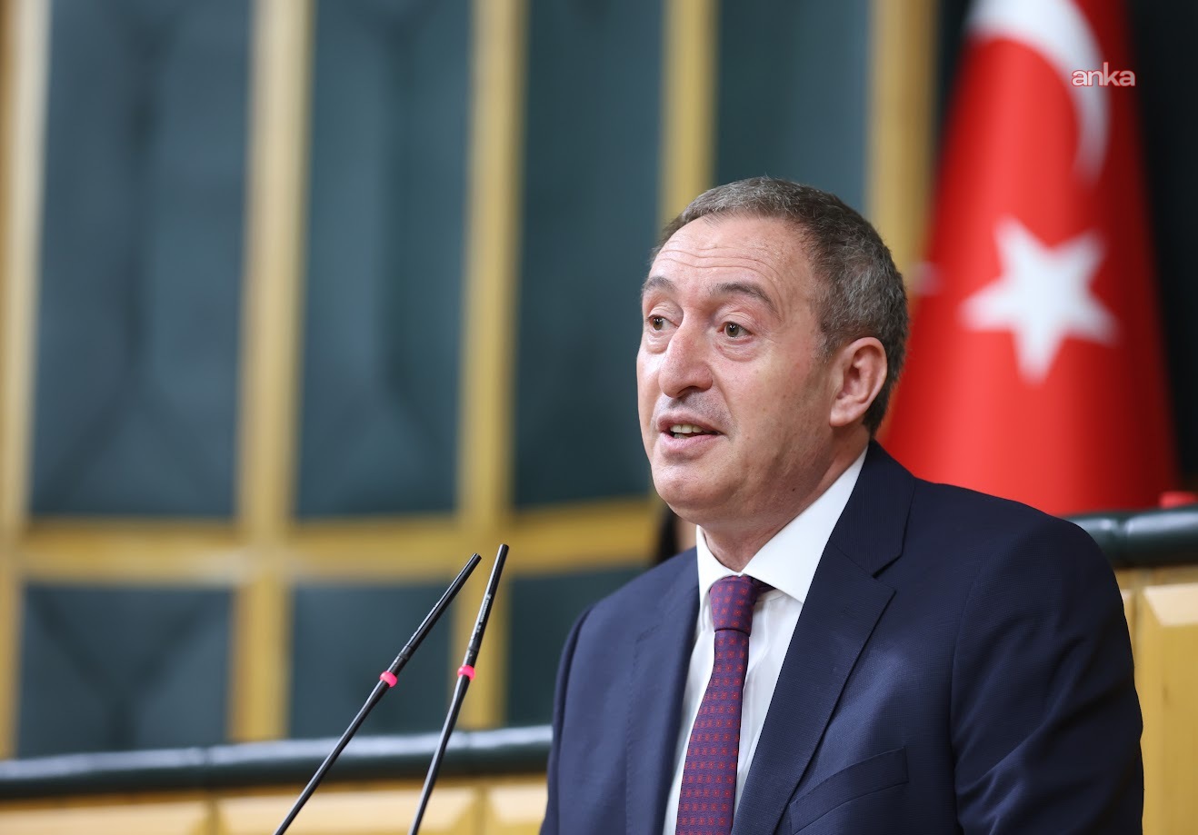 Tuncer Bakırhan: Bu elim olayda yaşamını yitiren askeri personele Allah’tan rahmet, ailelerine ve tüm Türkiye’ye başsağlığı diliyorum
