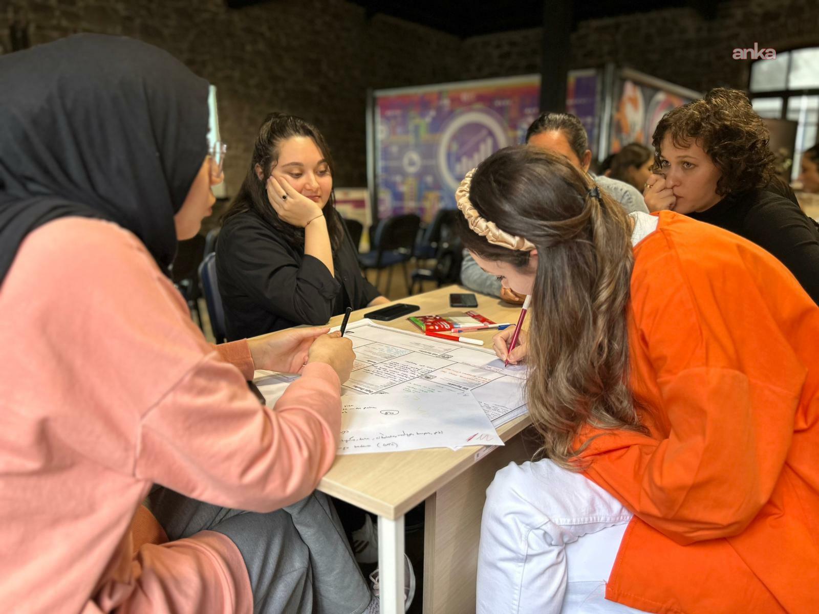 İzmirli kadınlar dijitalde artık daha güçlü