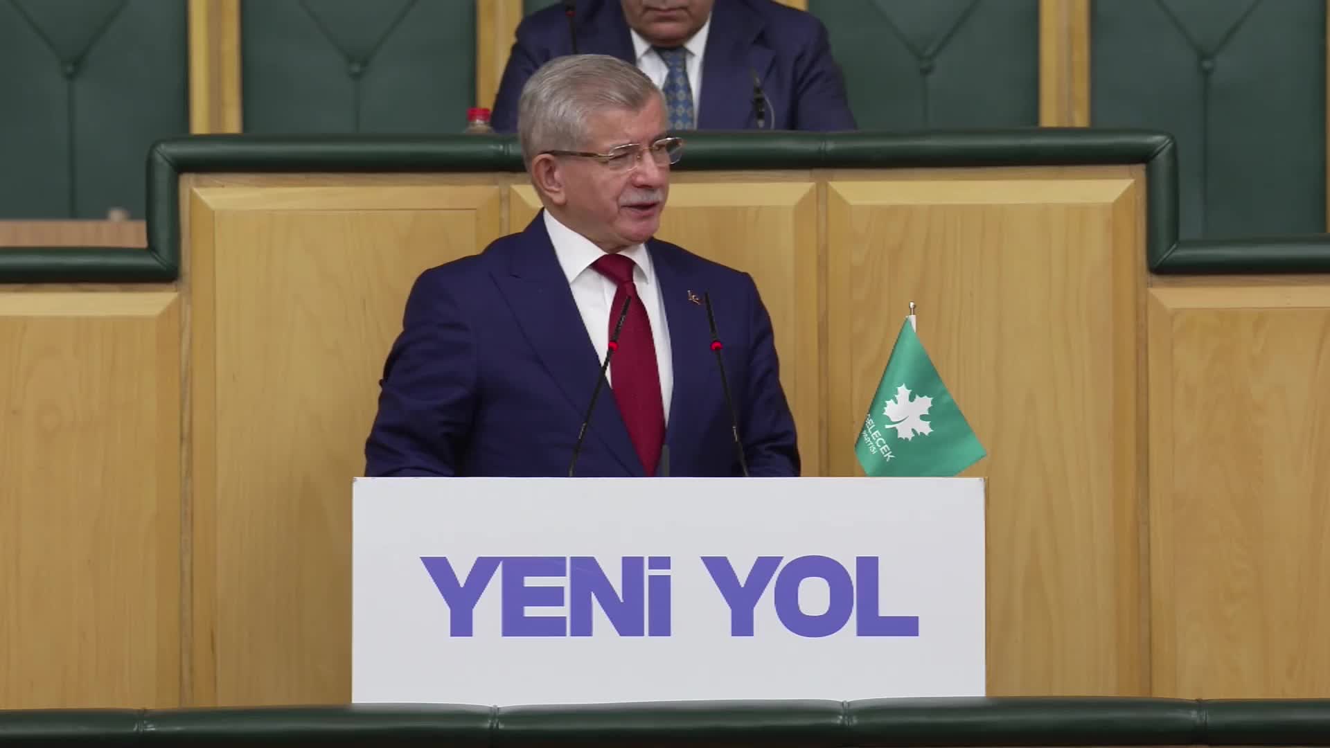 Yeni Yol Grup Toplantısı... Davutoğlu: Parti kapatarak ve siyasi yasaklarla siyaseti dizayn etmeye kalkışmayın