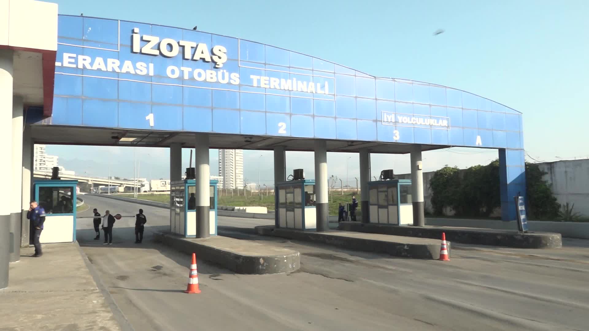 İzmir Büyükşehir Belediyesi, İzmir Otogarı için İZOTAŞ’a haciz işlemi başlattı