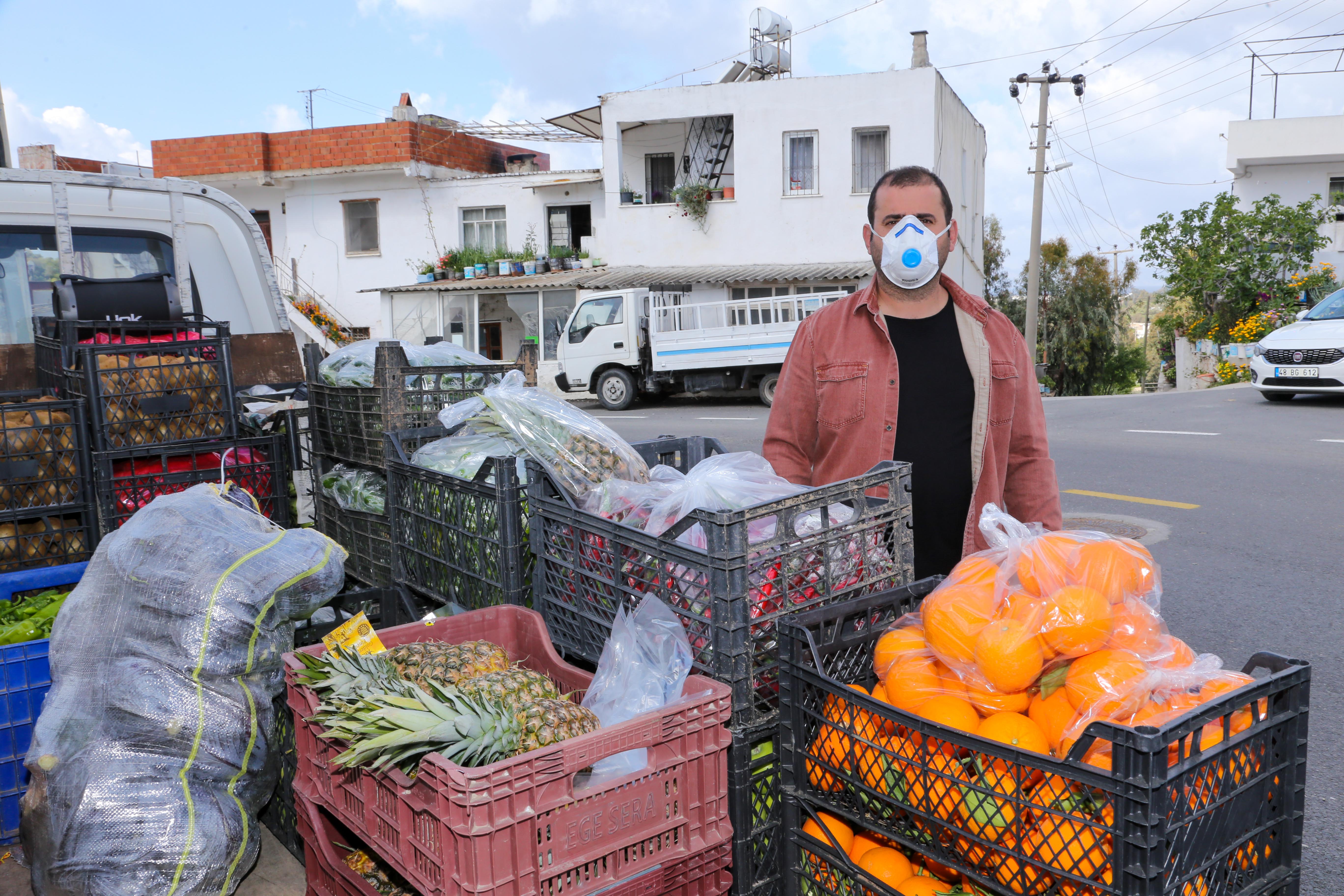 BODRUM BELEDİYESİ, SEYYAR PAZARCILARI DEVREYE SOKTU