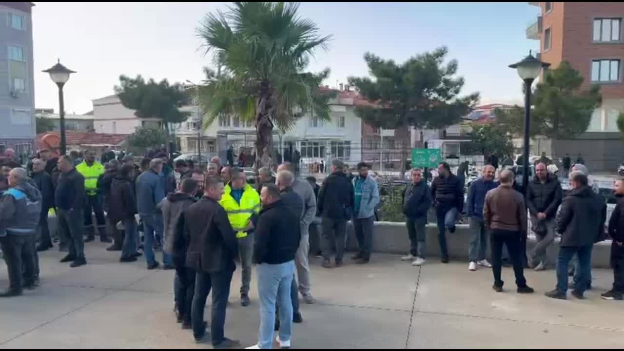 Soma’da maden işçileri isyan etti: Biz çalışmak istiyoruz, onlar çalıştırmak istemiyor