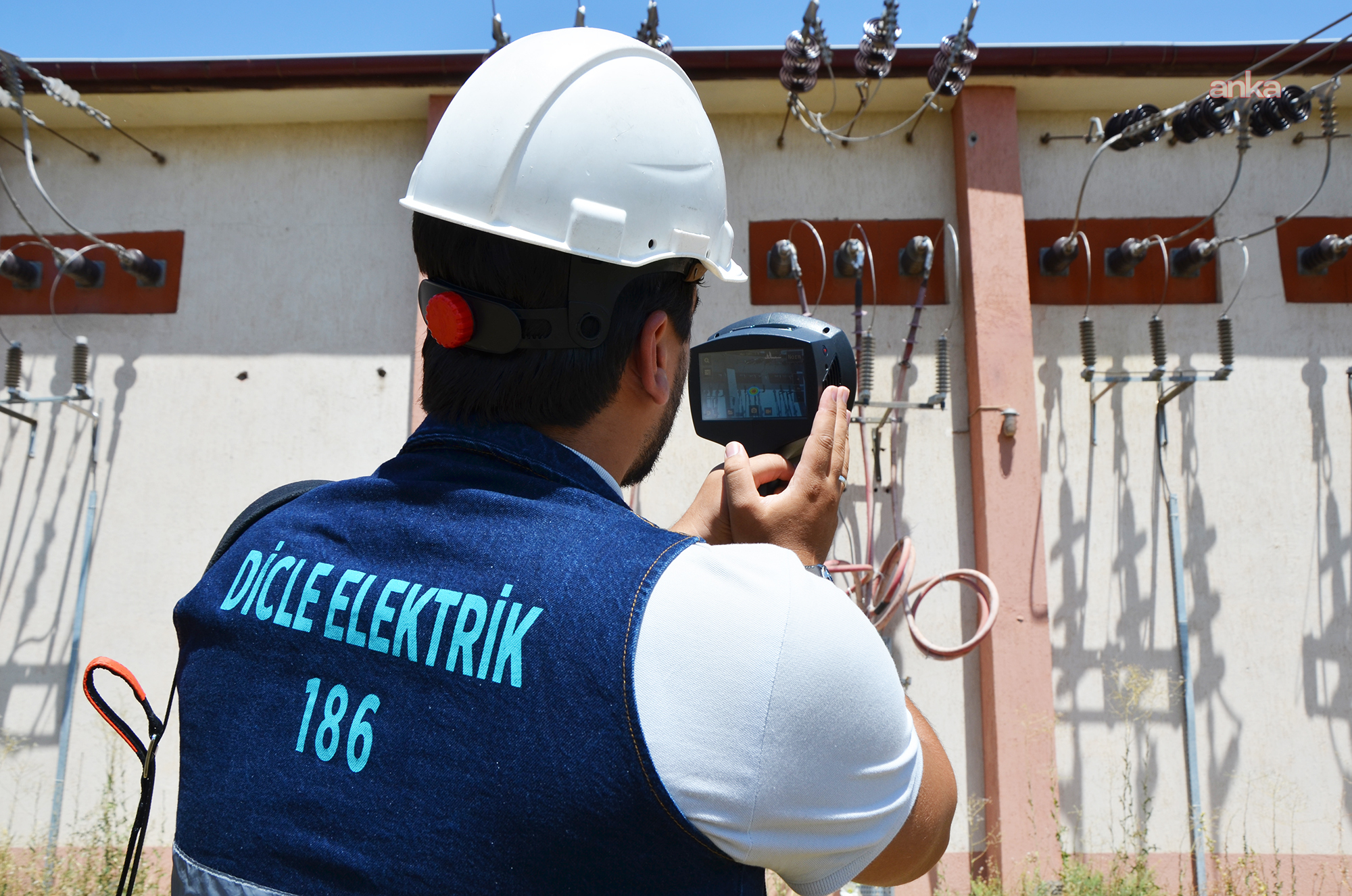 Dicle Elektrik, altı ilde 2 bin 500 personel ve 425 araçla enerji altyapısını kışa hazır hale getiriyor
