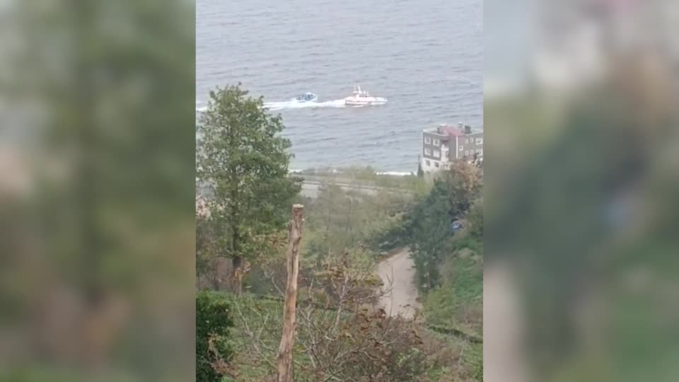 Eynesil’de 1 kişinin ölümüyle sonuçlanan tekne kazası... Kazanın, Kıyı Emniyeti'nin tekneyi çektiği sırada alabora olduğuna ilişkin yeni görüntüler ortaya çıktı