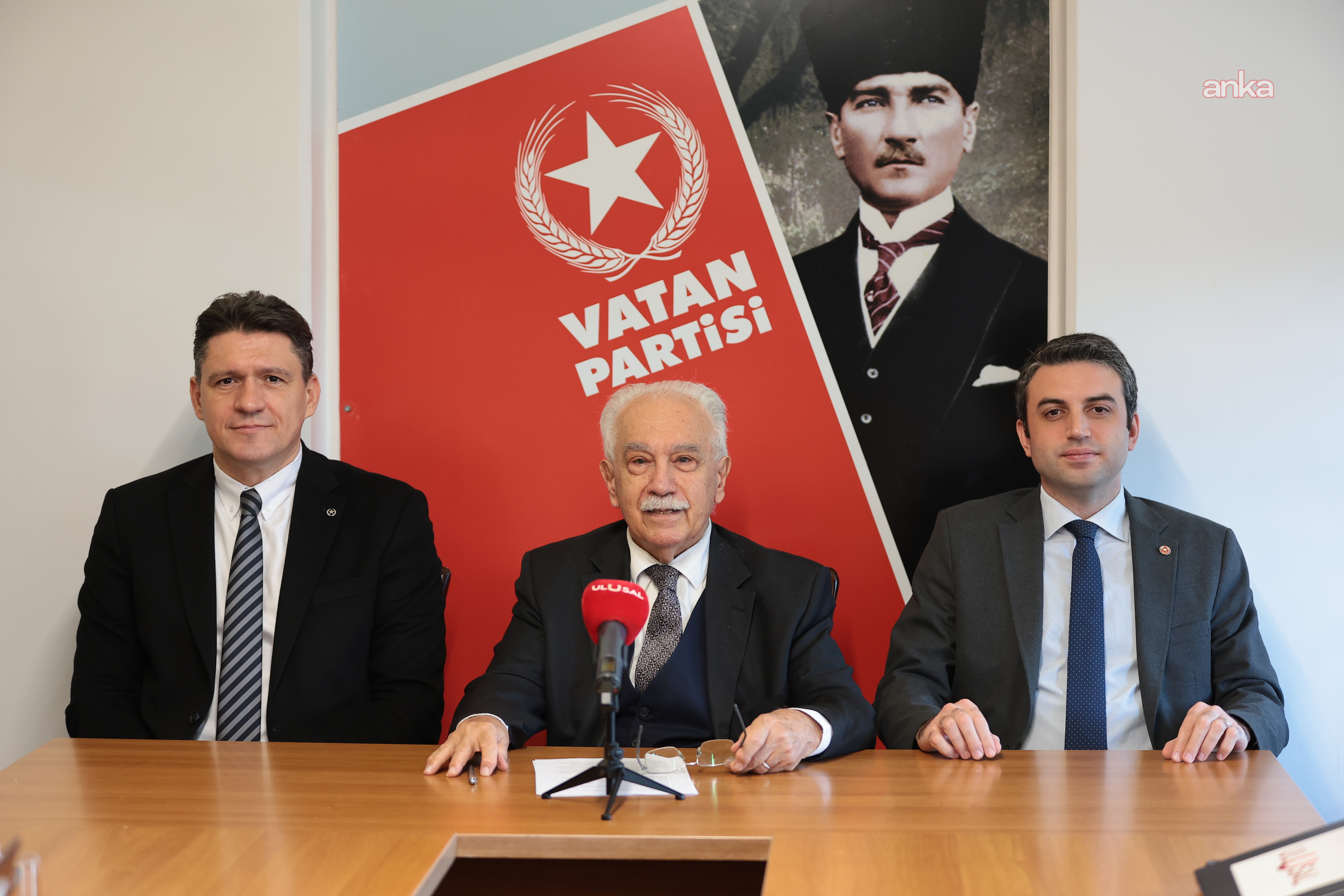 Doğu Perinçek: "Operasyonun hedefinde bahis ve kumar değil, Türk futbolu mu var?"