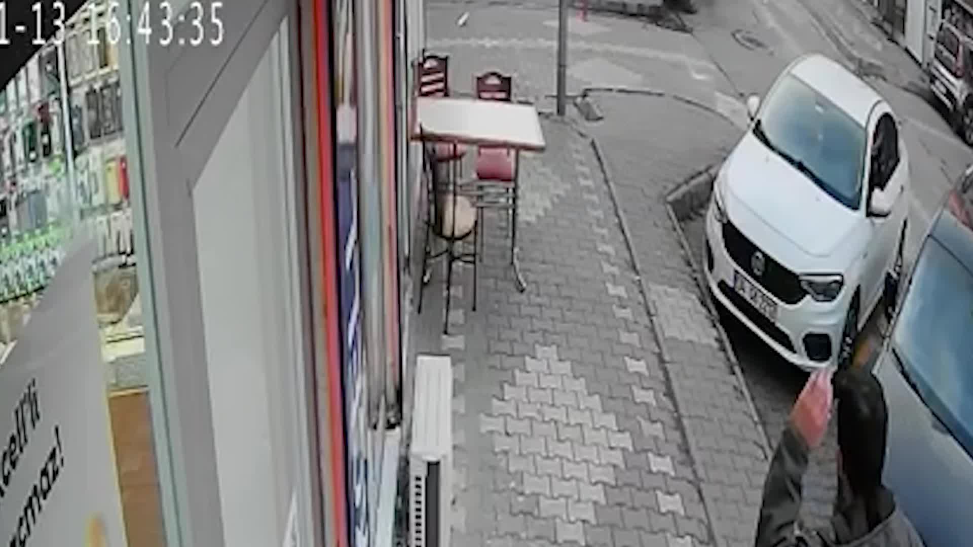 Sürücü kontağı çevirir çevirmez, tüp bomba gibi patladı
