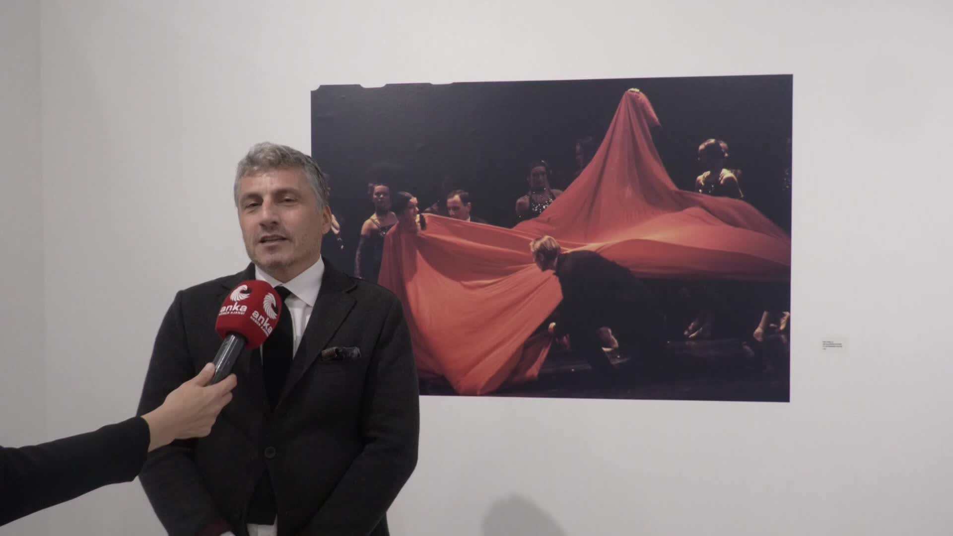 “Fotoğrafın Dansı, Dansın Fotoğrafı” Taksim Sanat’ta: Ali Öz’ün 30 yıllık arşivinden 60 eserle dansın ritmi ve sahnenin ışığı bir arada