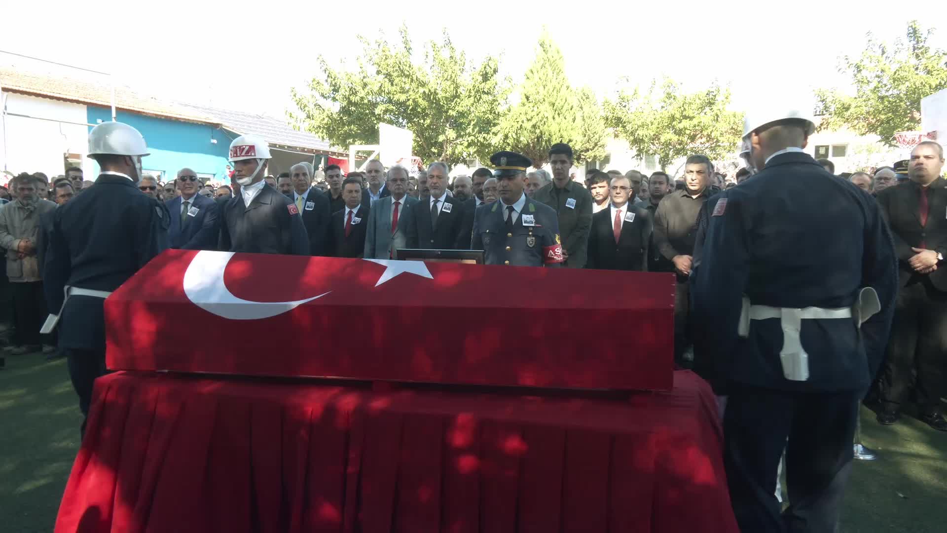 Şehit Emrah Kuran,  Muğla'da son yolculuğuna uğurlandı