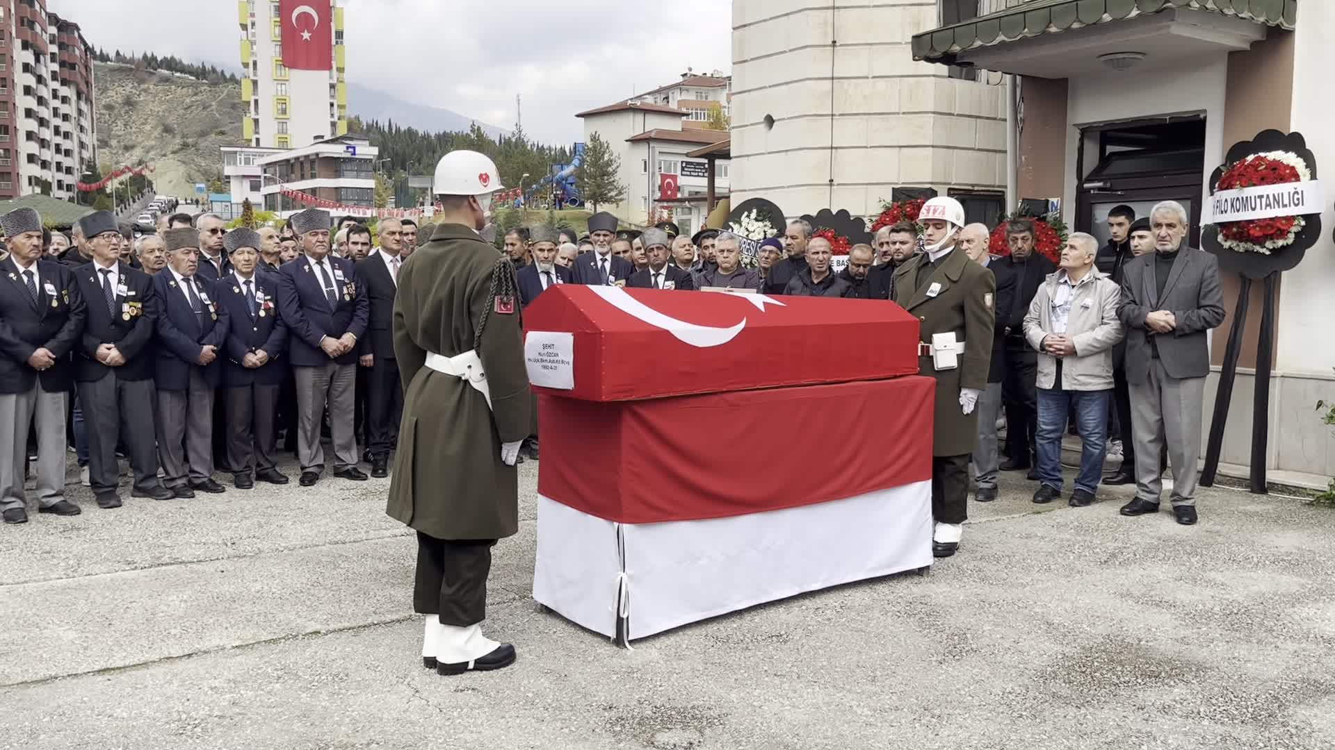 Şehit Nuri Özcan Karabük’te son yolculuğuna uğurlandı