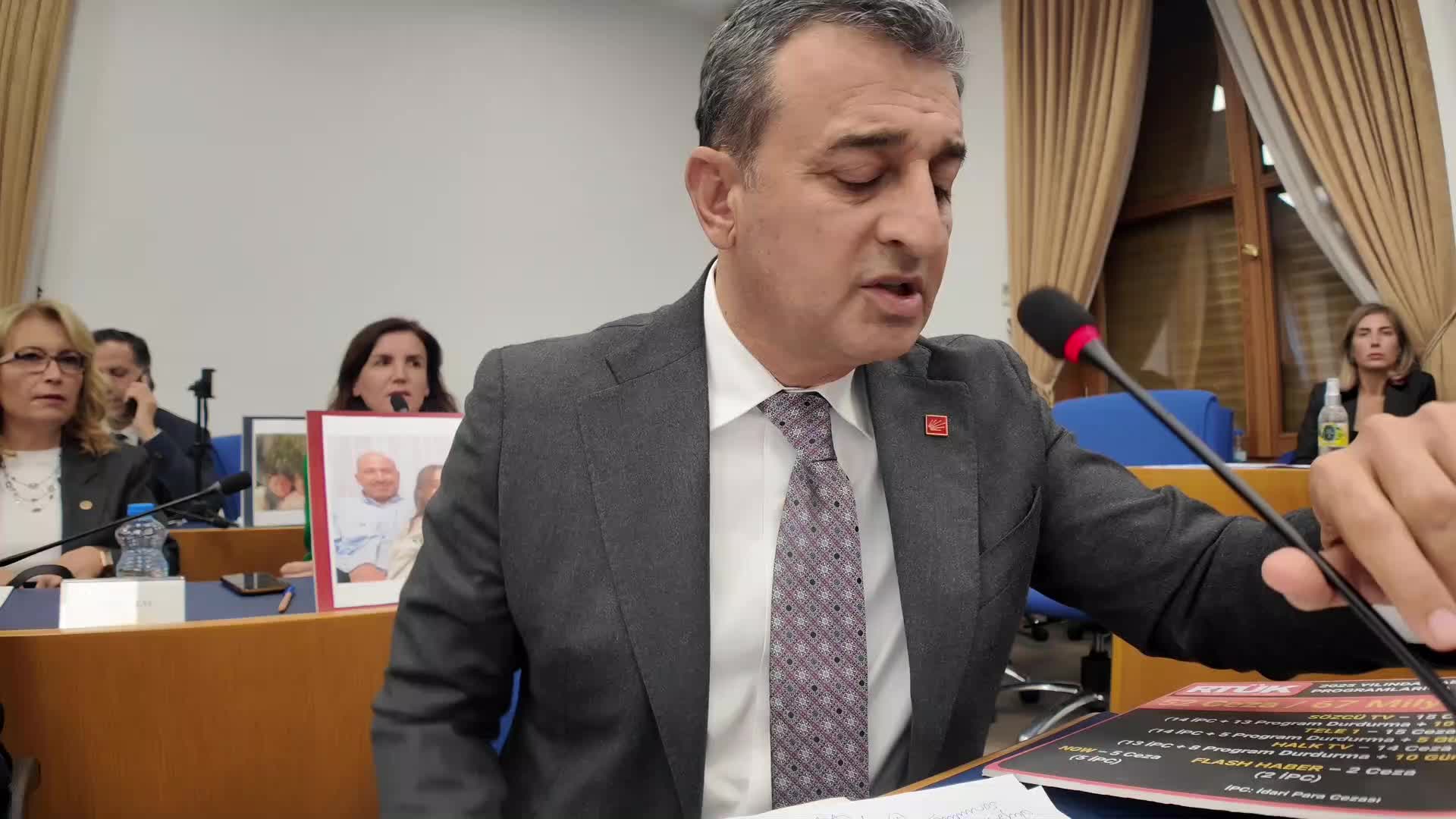 2026 bütçesi Plan ve Bütçe Komisyonu'nda... Burhanettin Bulut: Cumhurbaşkanının iki dudağı arasına sıkıştırılmış bir basın özgürlüğünü yaşıyoruz