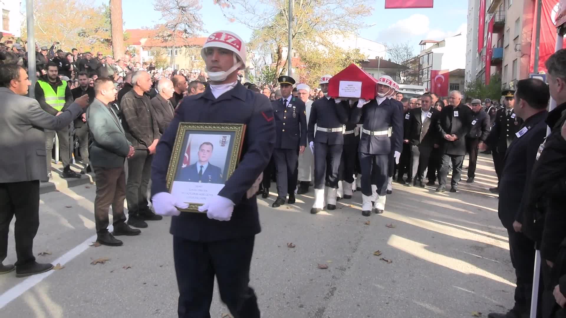 Şehit İlhan Ongan Bilecik'te düzenlenen törenle toprağa verildi