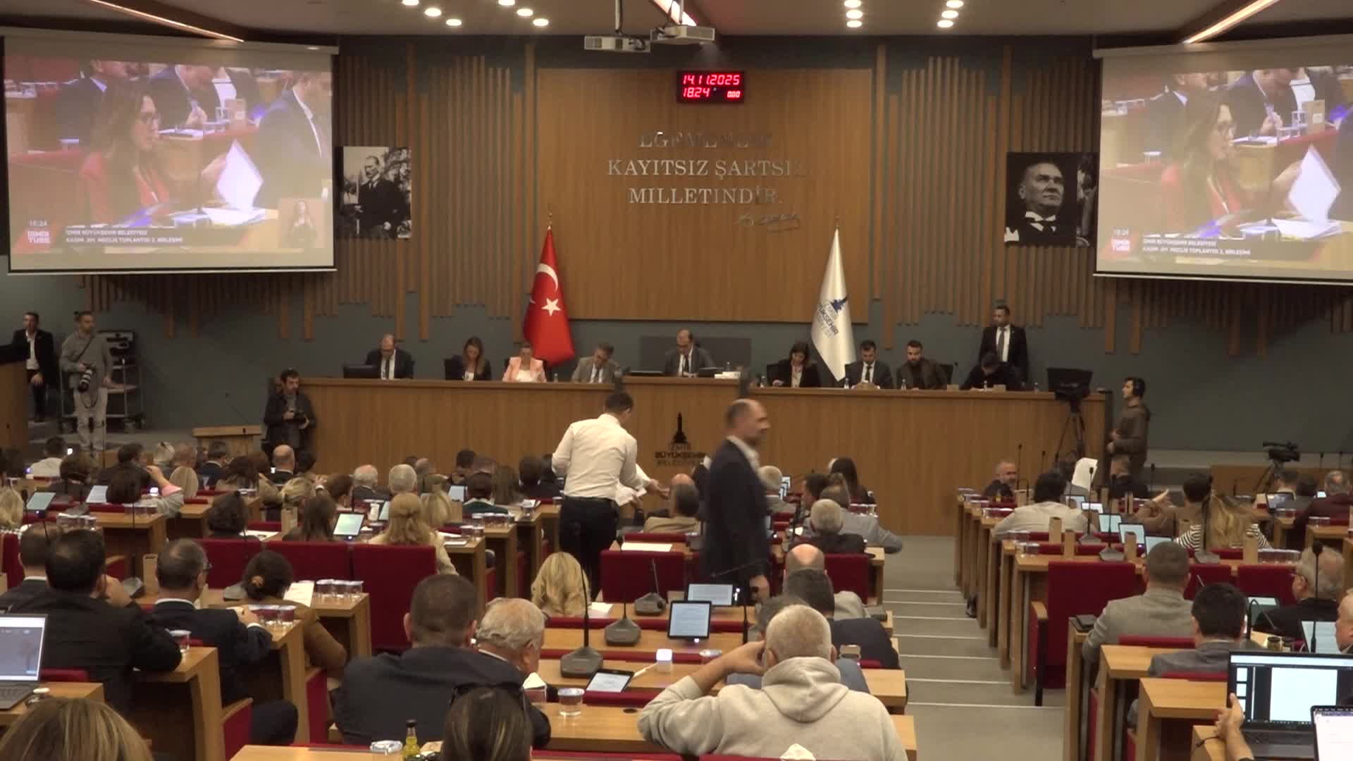 İzmir’deki vapur iskeleleri yenilenecek