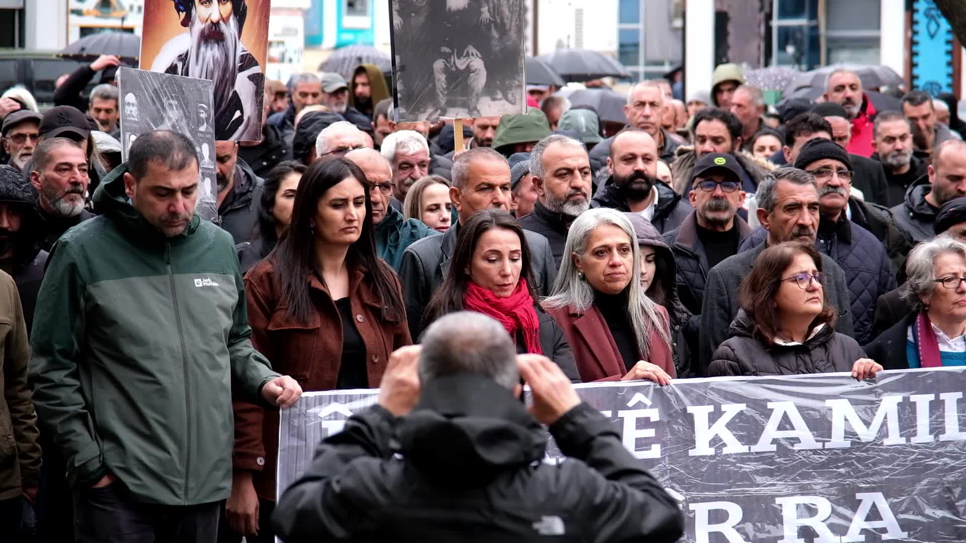 DEM Parti Eş Genel Başkanı Hatimoğulları, Seyit Rıza’yı anma programında konuştu: “Devletin Alevisi olmayacağız”