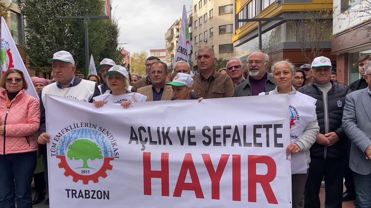 Trabzon'da "Halk için Bütçe, Demokratik Türkiye" yürüyüşü... Emek ve Demokrasi Platformu Dönem Sözcüsü İkinci: "Ülke zengin, halkı yoksul, siyasi iktidara soruyoruz; bu para nerede, kimin cebinde?"
