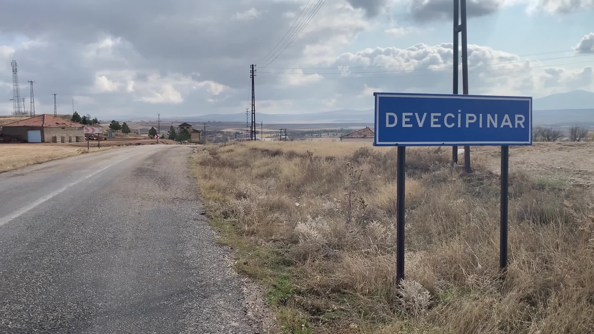 Yozgat'ın taşımalı eğitim kapsamından çıkarılan Devecipınar Köyü'nde yüzde 90 engelli çocuk okula babasıyla gidiyor