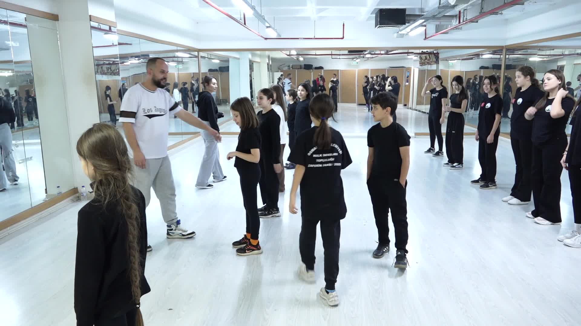 Osmangazi'de geleceğin dansçıları yetişiyor