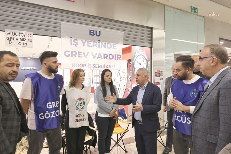 TÜRK-İŞ Genel Başkan Yardımcısı Eyüp Alemdar’dan Swatch grevine destek ziyareti: Haklarınızı alana kadar el ele omuz omuza olacağız