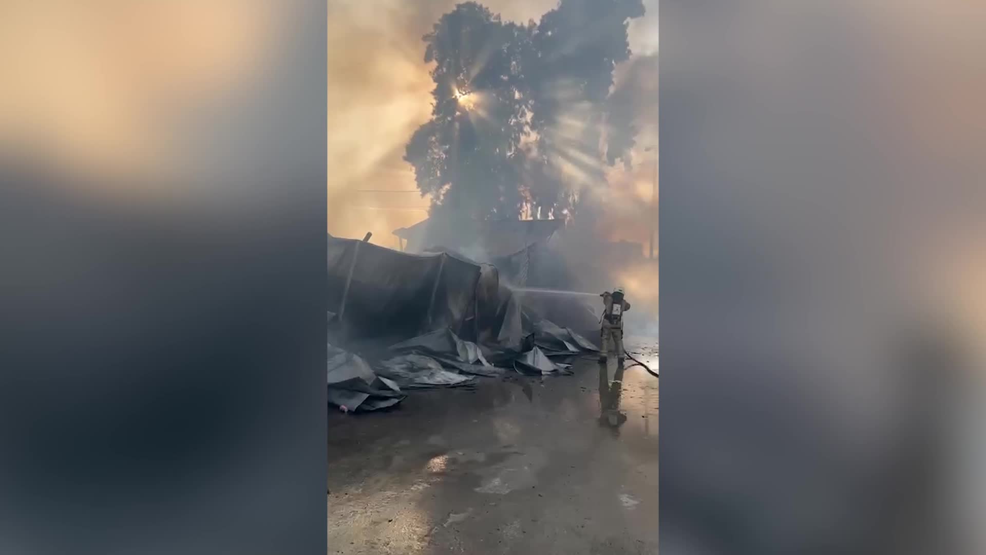 İzmir Bayraklı’daki yangın, itfaiyenin müdahalesiyle kontrol altına alındı