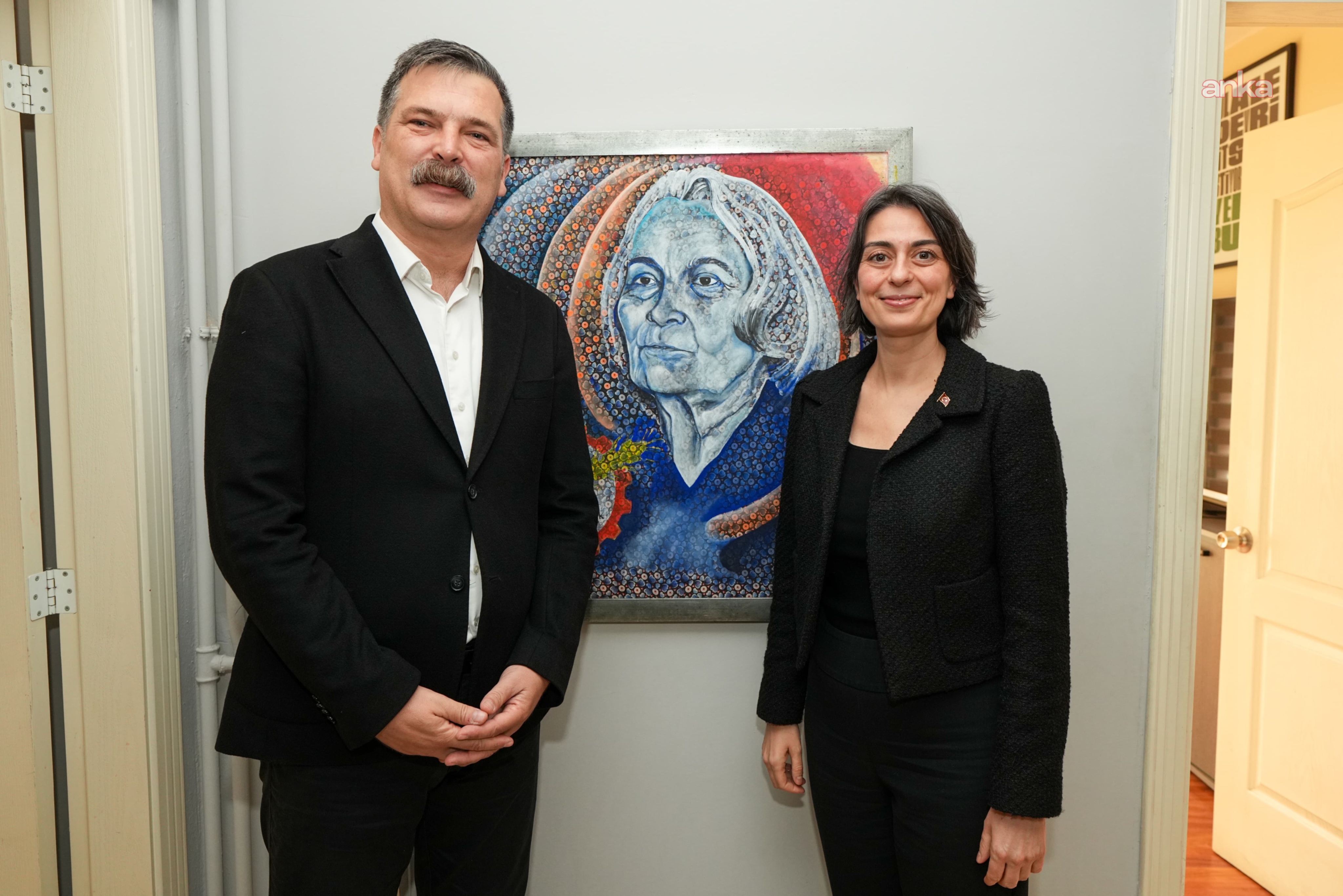 Sinem Dedetaş, TİP Genel Başkanı Erkan Baş'ı ziyaret etti