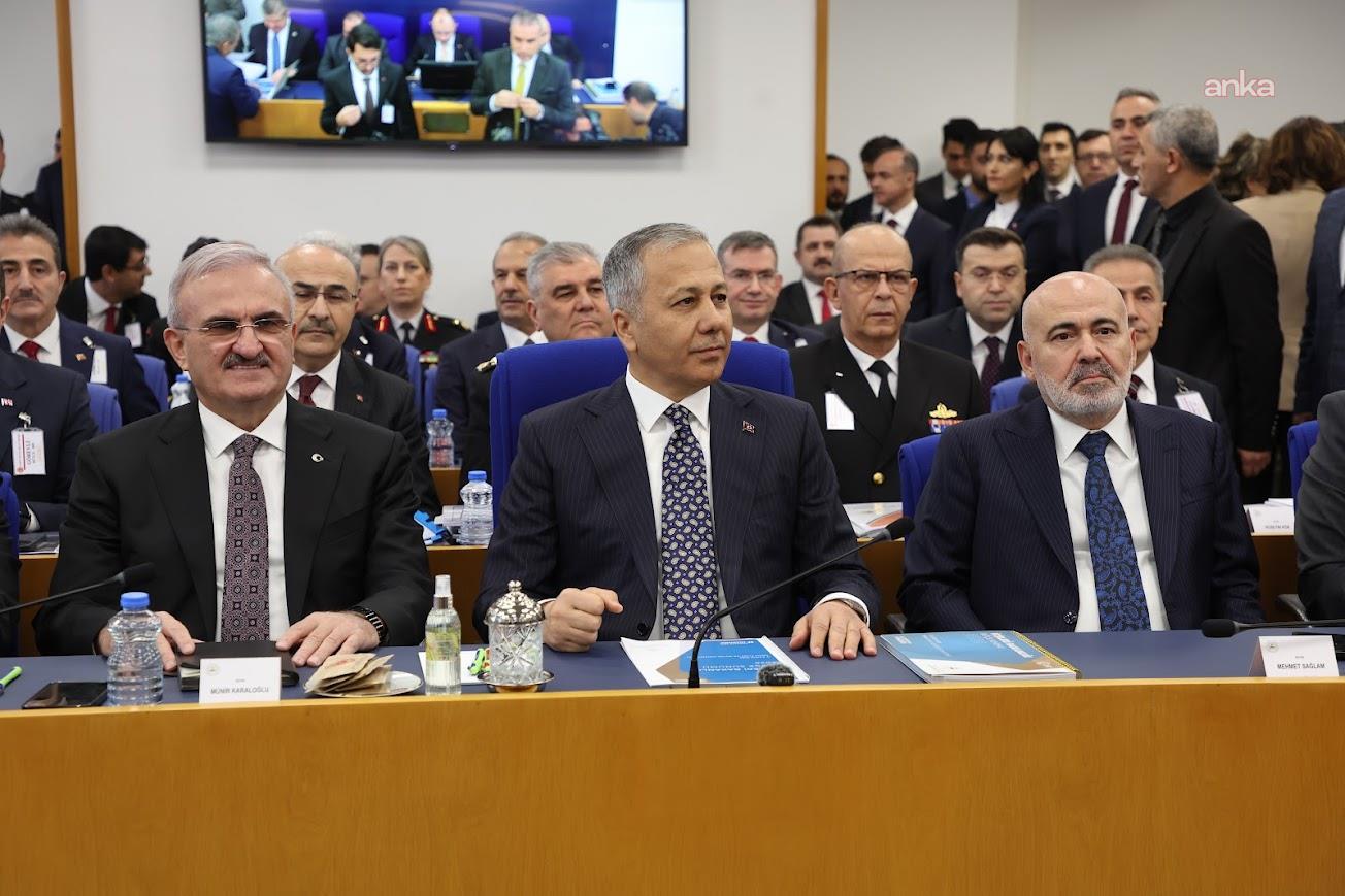 2026 bütçesi Plan ve Bütçe Komisyonu'nda... Bakan Yerlikaya'dan CHP İstanbul İl Başkanlığı açıklaması: "Polisle karşı karşıya gelmeyi istemiyoruz" deseniz orada bir tane polis olmazdı