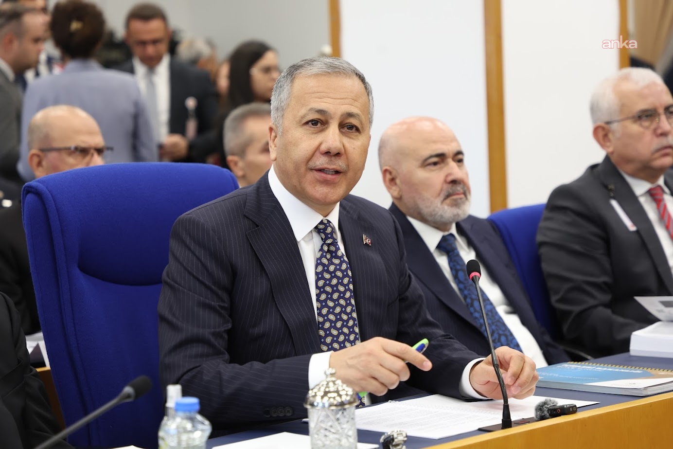 2026 bütçesi Plan ve Bütçe Komisyonu'nda... Bakan Yerlikaya'dan "suça sürüklenen çocuklar" açıklaması: AK Parti ve Cumhur İttifakı grubumuzun çıkaracağı caydırıcı kanunlarla Allah'ın izniyle bitireceğiz