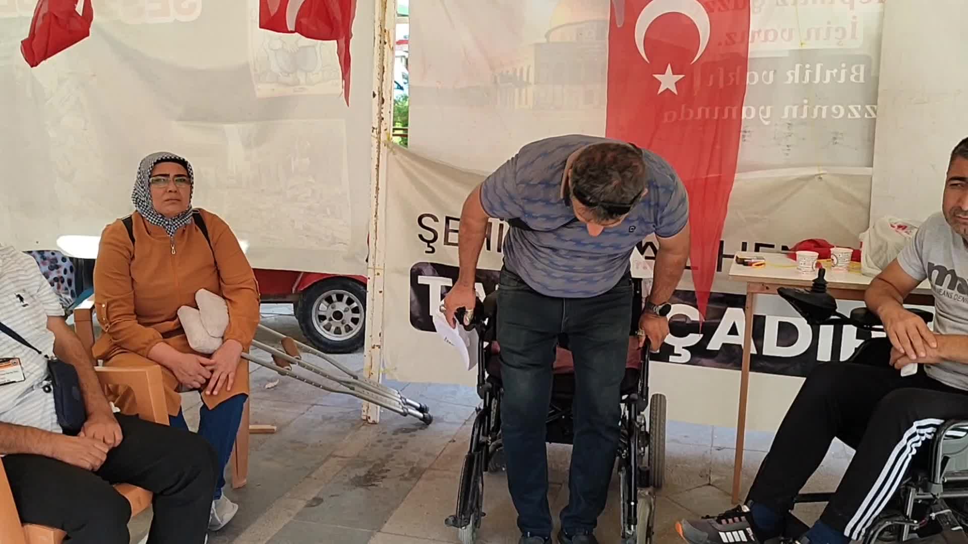 Elazığ’da engelliler iş ve sosyal haklarını talep ediyor: "Engellisiniz, evinizde oturun’ diyorlar, bizi hor görüyorlar"