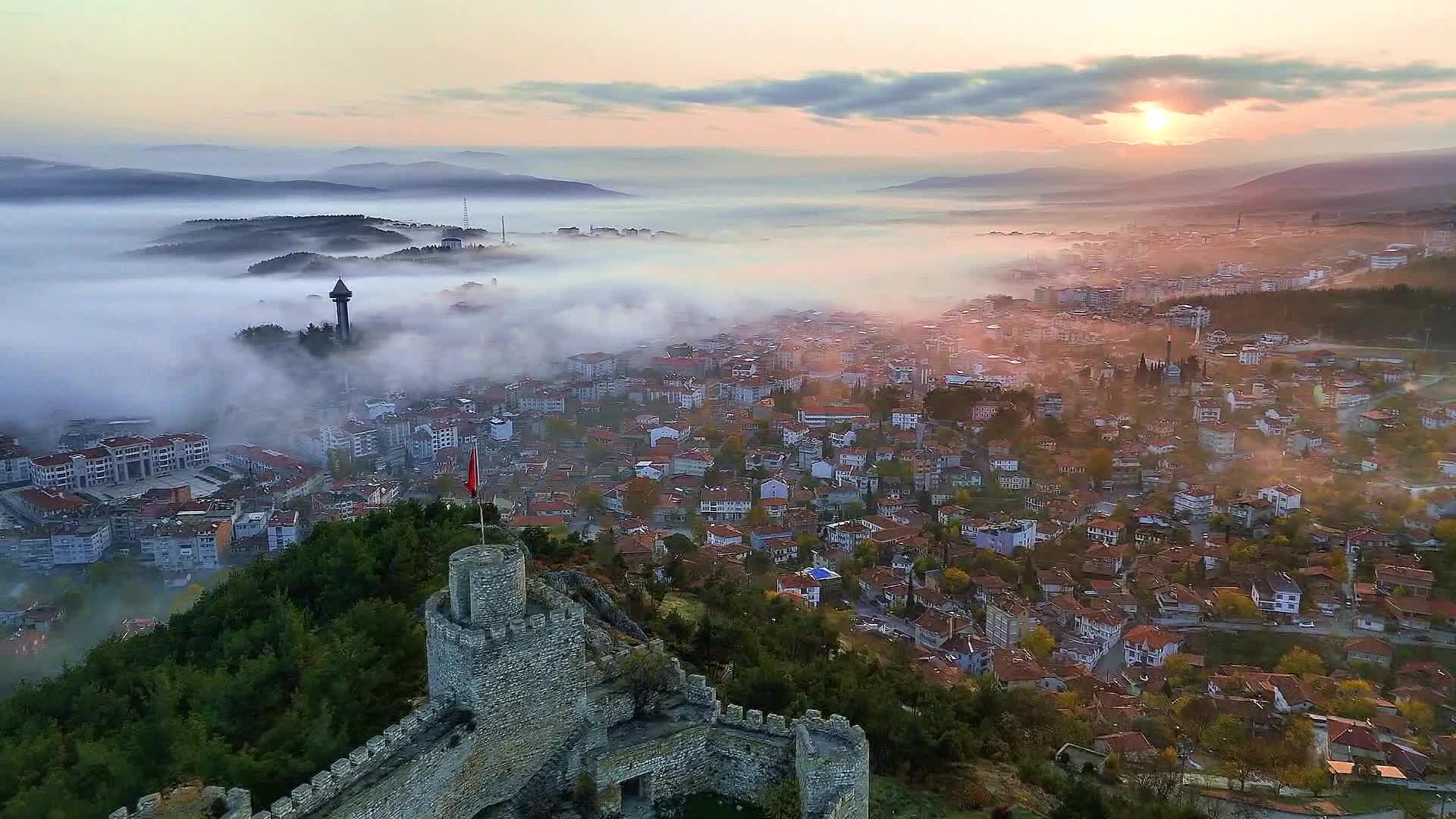 Boyabat Kalesi sis altında görüntülendi