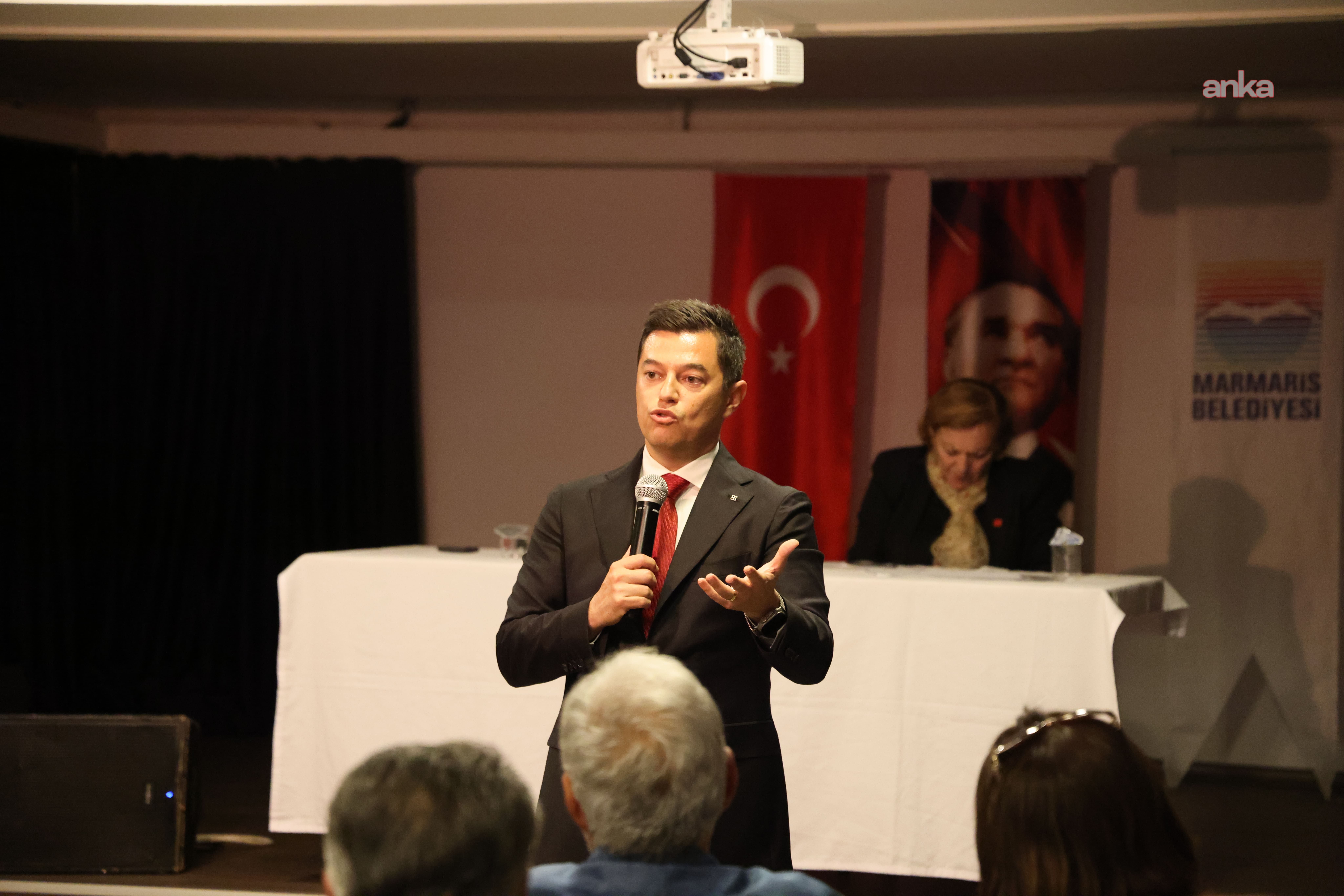 Marmaris Belediye Başkanı Ünlü, gelecek dönem projelerini kamuoyuyla paylaştı