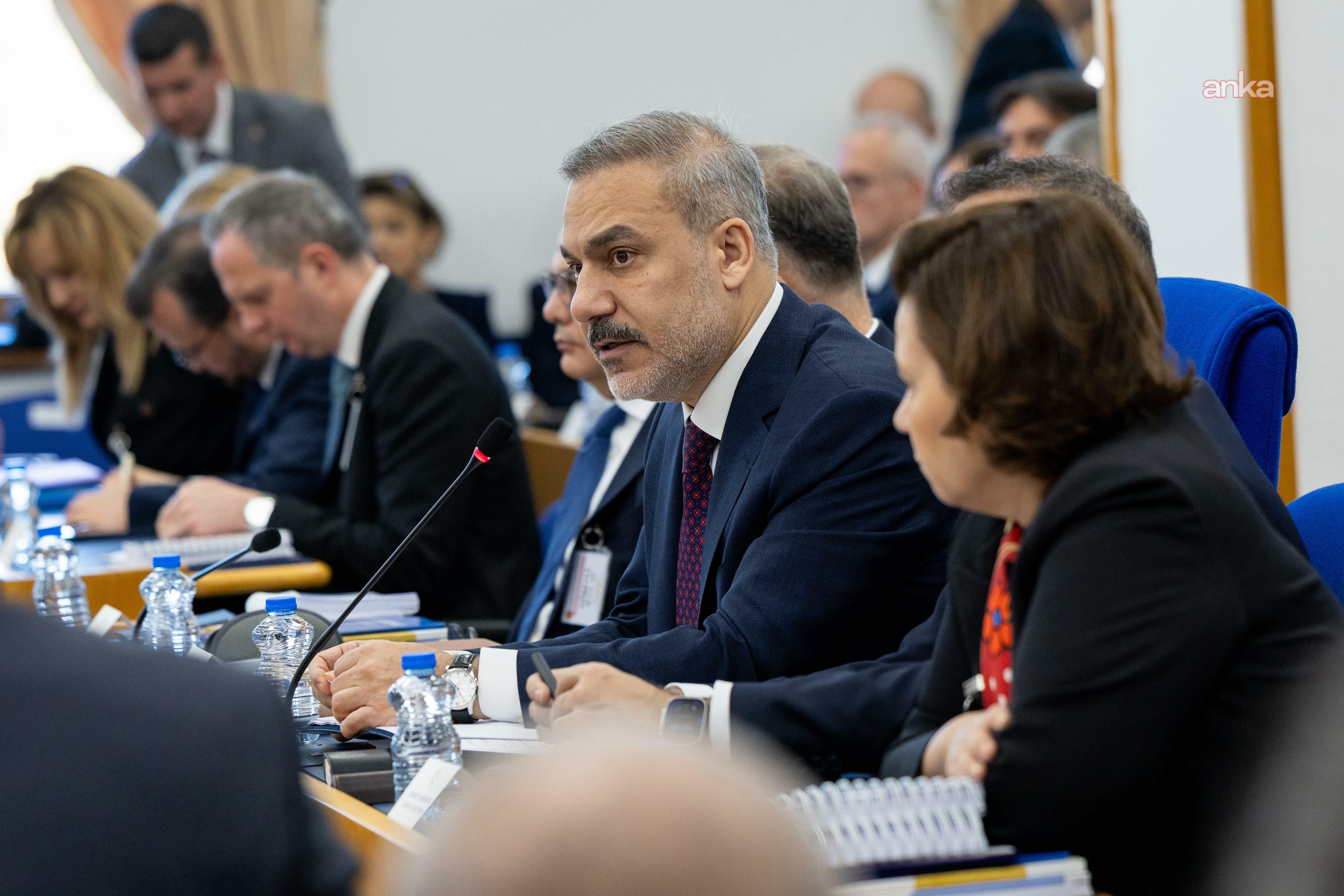 2026 bütçesi Plan ve Bütçe Komisyonu'nda... Hakan Fidan: Şimdi Avrupalı 'modern' olduğu için 'ben Müslüman istemiyorum' diyemiyor