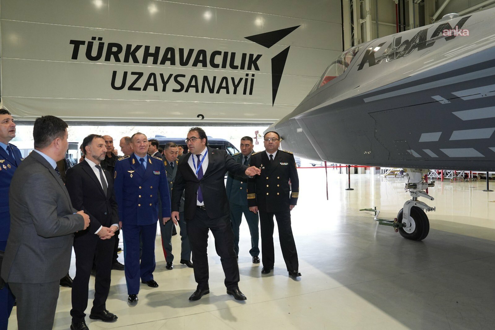 Kazakistan Savunma Bakanı Kosanov, TUSAŞ tesislerini ziyaret etti