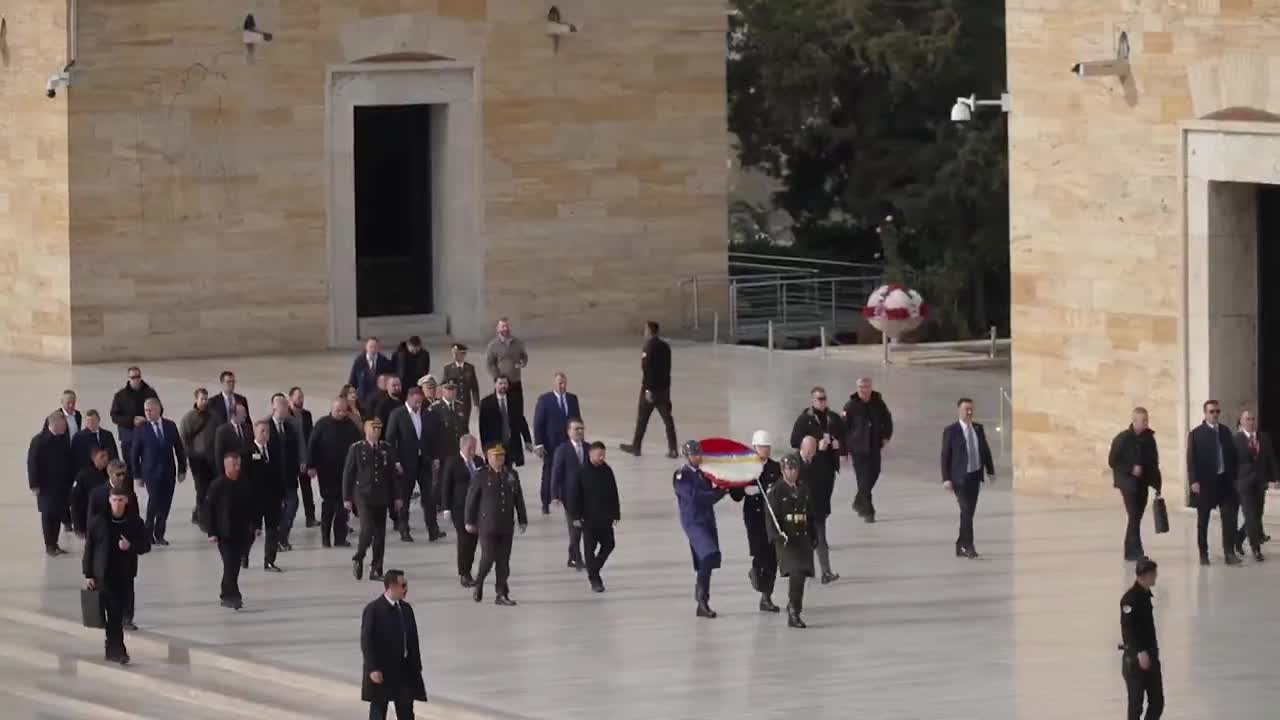 Ukrayna Cumhurbaşkanı Zelenski, Anıtkabir'i ziyaret etti