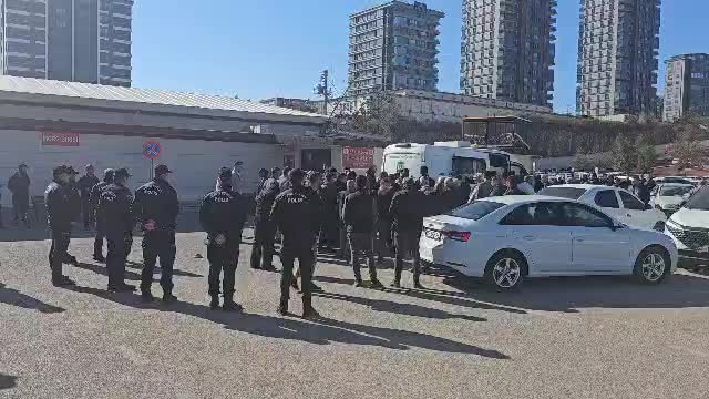 Şanlıurfa'da iş arkadaşının hava kompresörüyle eziyetine uğrayarak hayatını kaybeden çocuk toprağa verildi