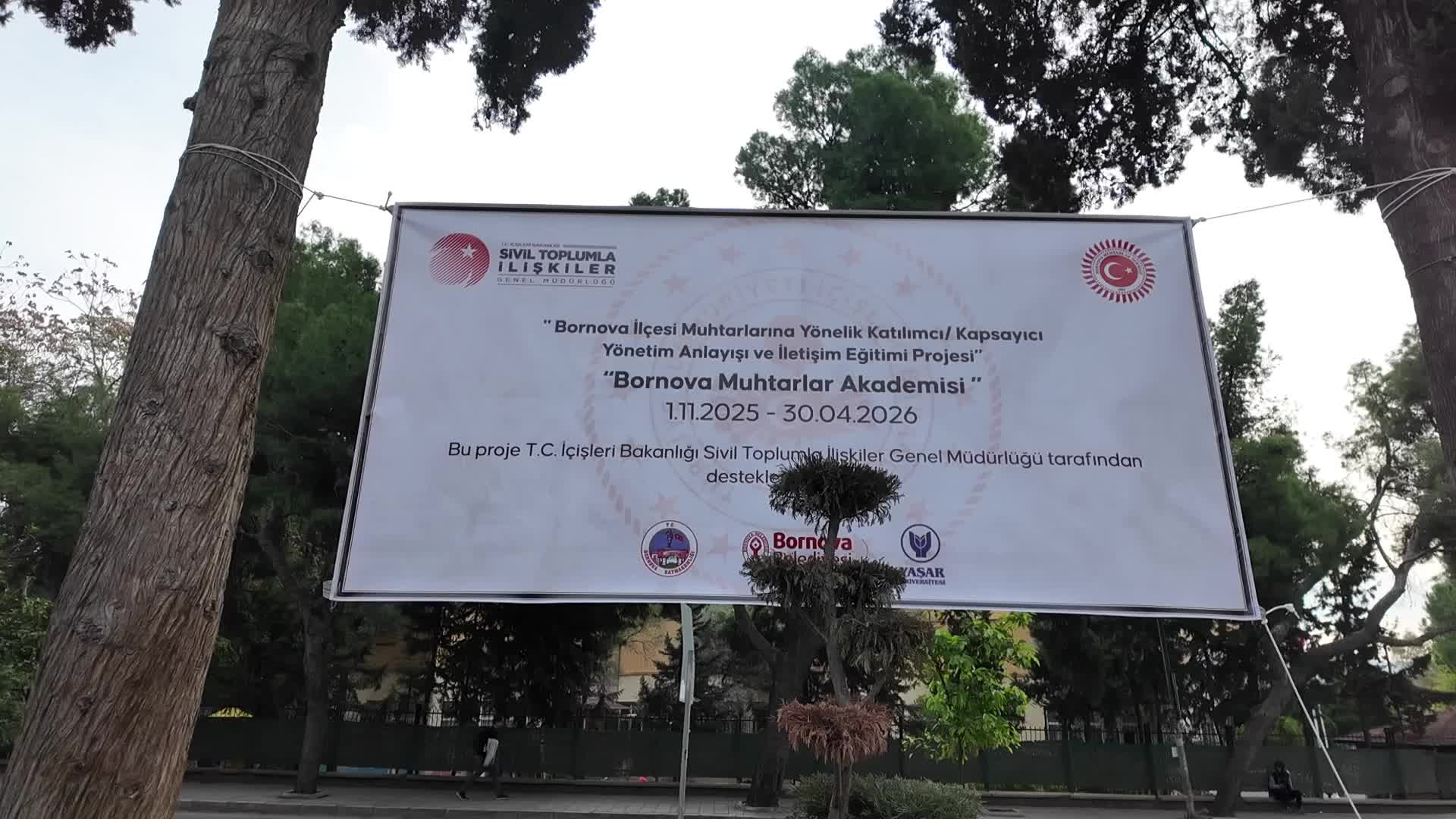 Bornova’da Muhtarlar Akademisi başladı