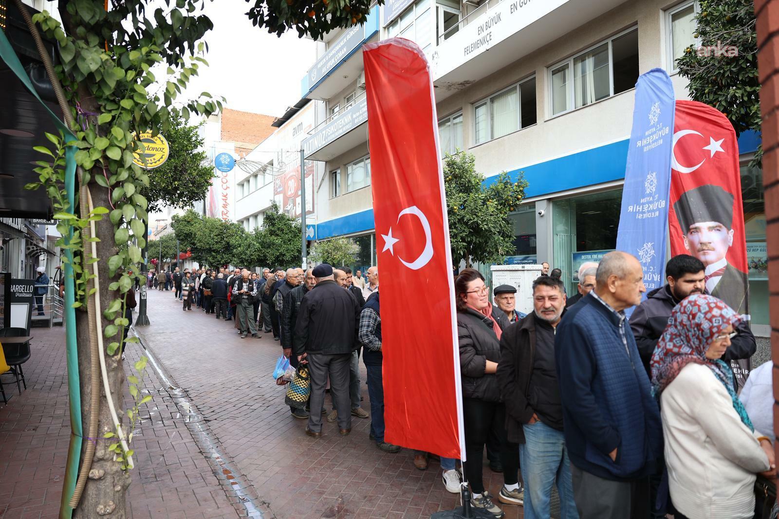Aydın Büyükşehir Belediyesi, ata tohumlarından üretilen fideleri vatandaşlarla buluşturuyor