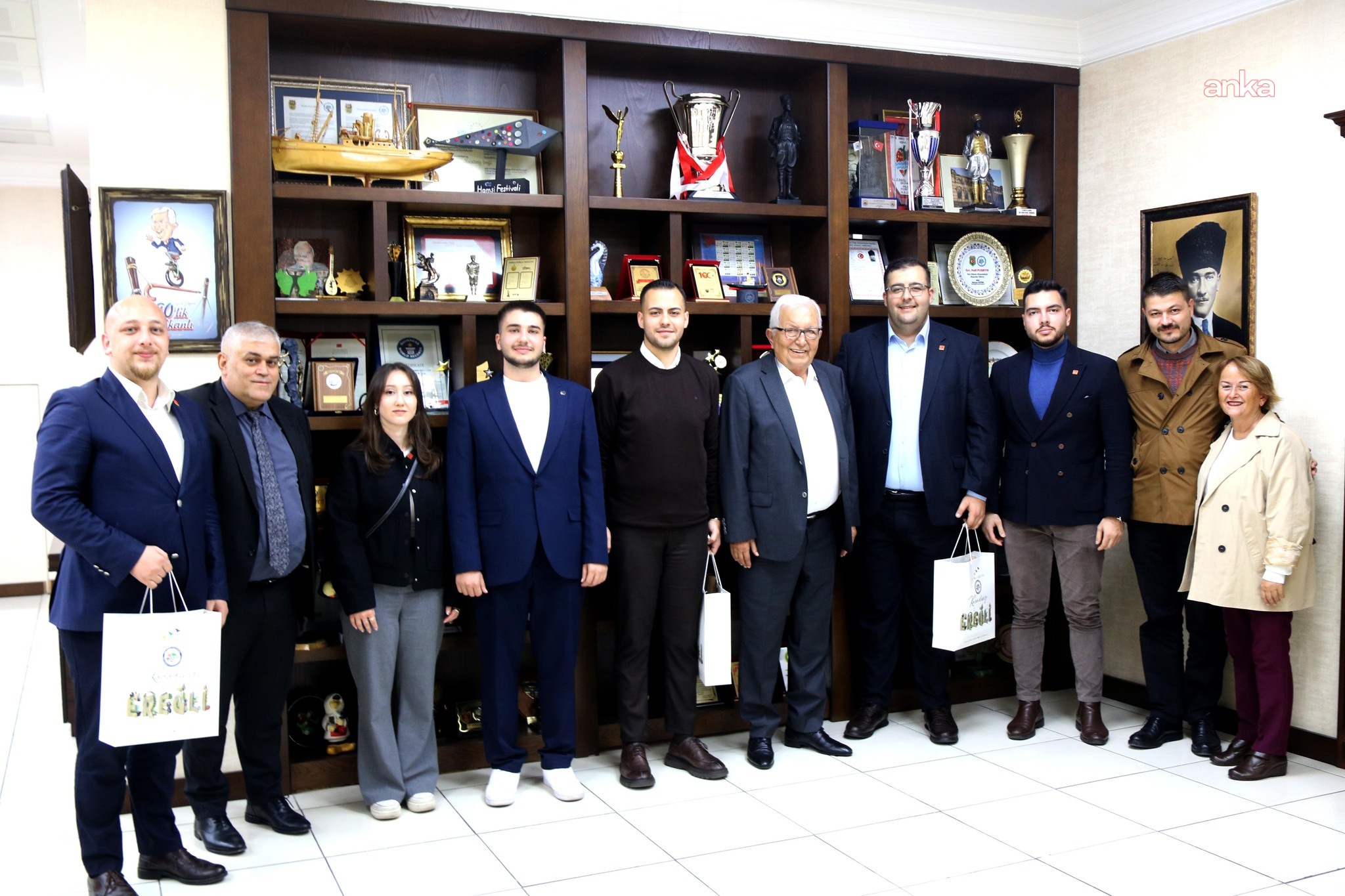 CHP Gençlik Kolları Genel Başkan yardımcılarından Karadeniz Ereğli'ye ziyaret