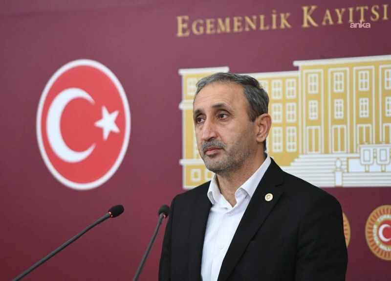 HÜDA PAR'lı Demir'den Şırnak'taki elektrik kesintilerine tepki: DEDAŞ arızayı yapmamakta inat ediyor, iki mahalle sakinlerinin tamamını cezalandırıyor.